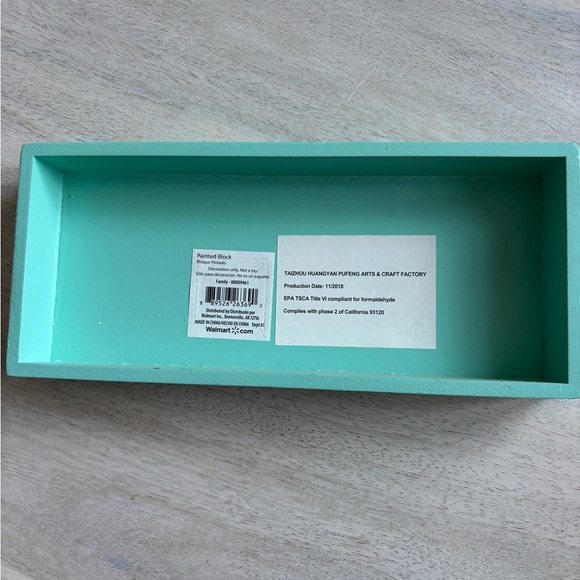 NWT Floral Family Sign Decor “I love our family” - Picture 5 of 5